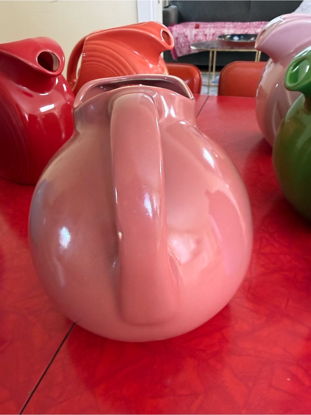 Vintage Hall China 633 Tilted Ball Pitcher Maroon Pink Ice Lip MCM Art Deco - Picture 6 of 7